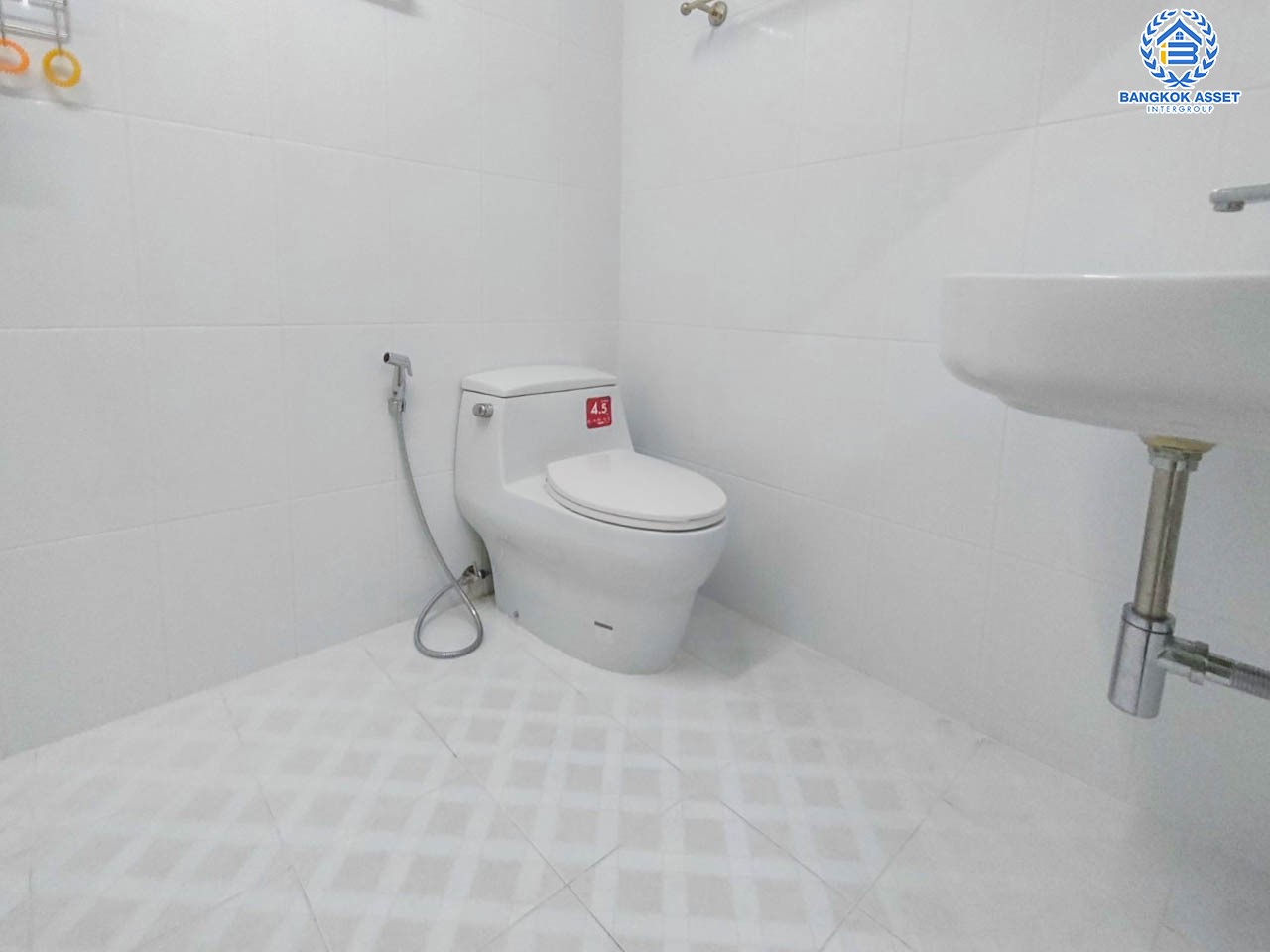 *****ทาวน์เฮ้าส์มือสอง กรุงเทพฯ ม.บ้านราณี2 ลาดปลาเค้า เนื้อที่ 17 ตร.ว. ฟังก์ชัน 2 ห้องนอน 2 ห้องน้ำ 1 ที่จอดรถ บ้านสวยพร้อมอยู่ บรรยากาศเงียบสงบ บนทำเลดี ใกล้เซ็นทรัลรามอินทรา และทางด่วน "รามอินทรา-อาจณรงค์"